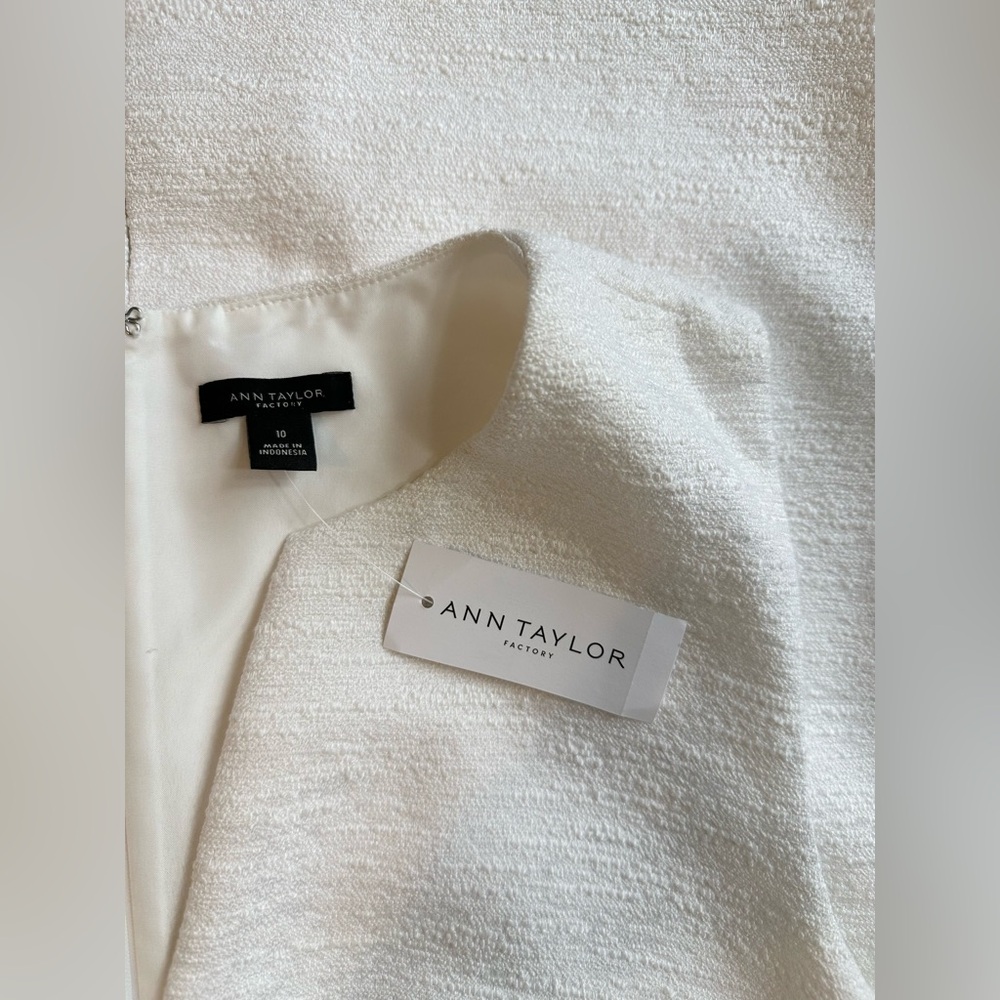 NWT Ann Taylor Factory White V Neck Zip Dress‎ Size 10